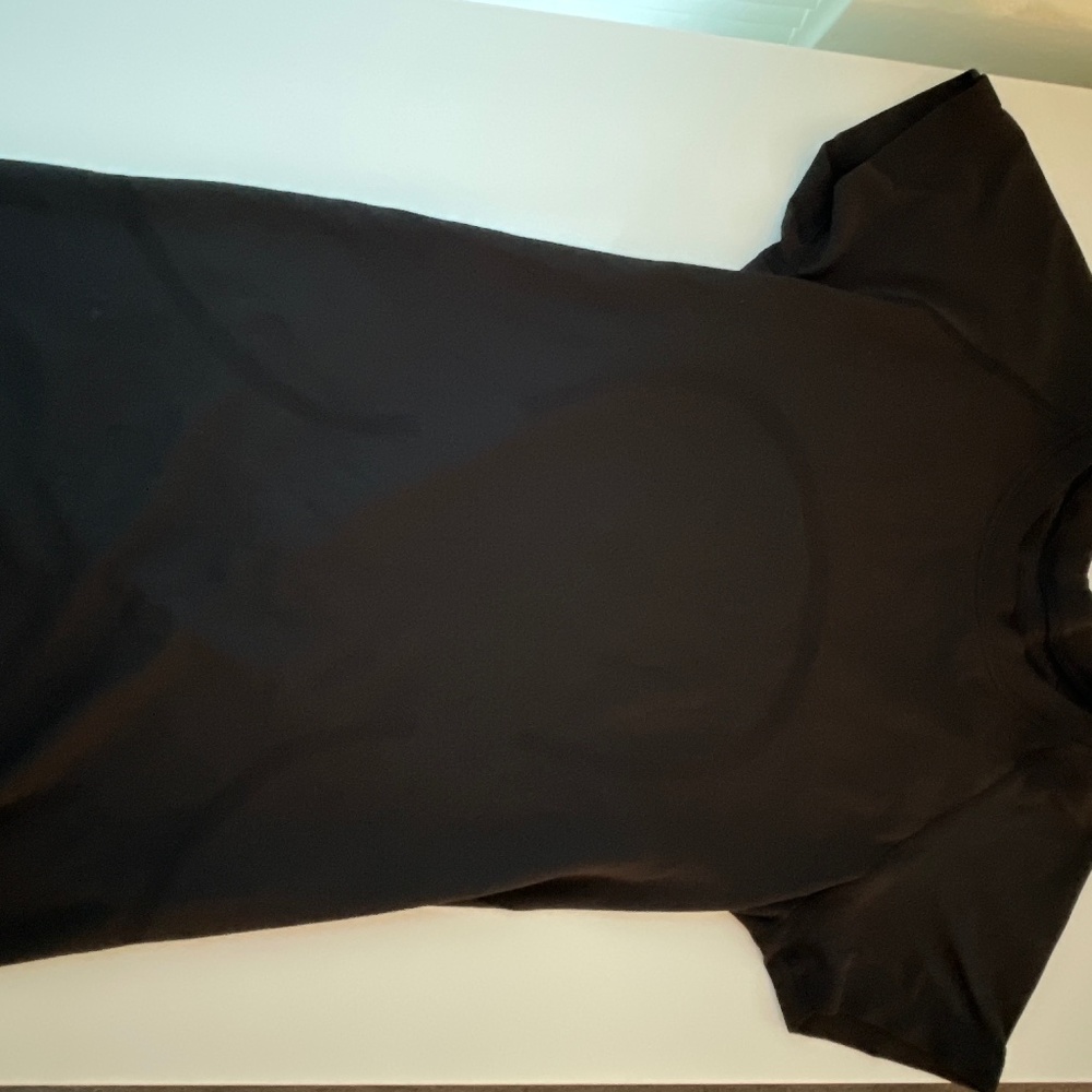 Lululemon Swiftly Tech: Size 4